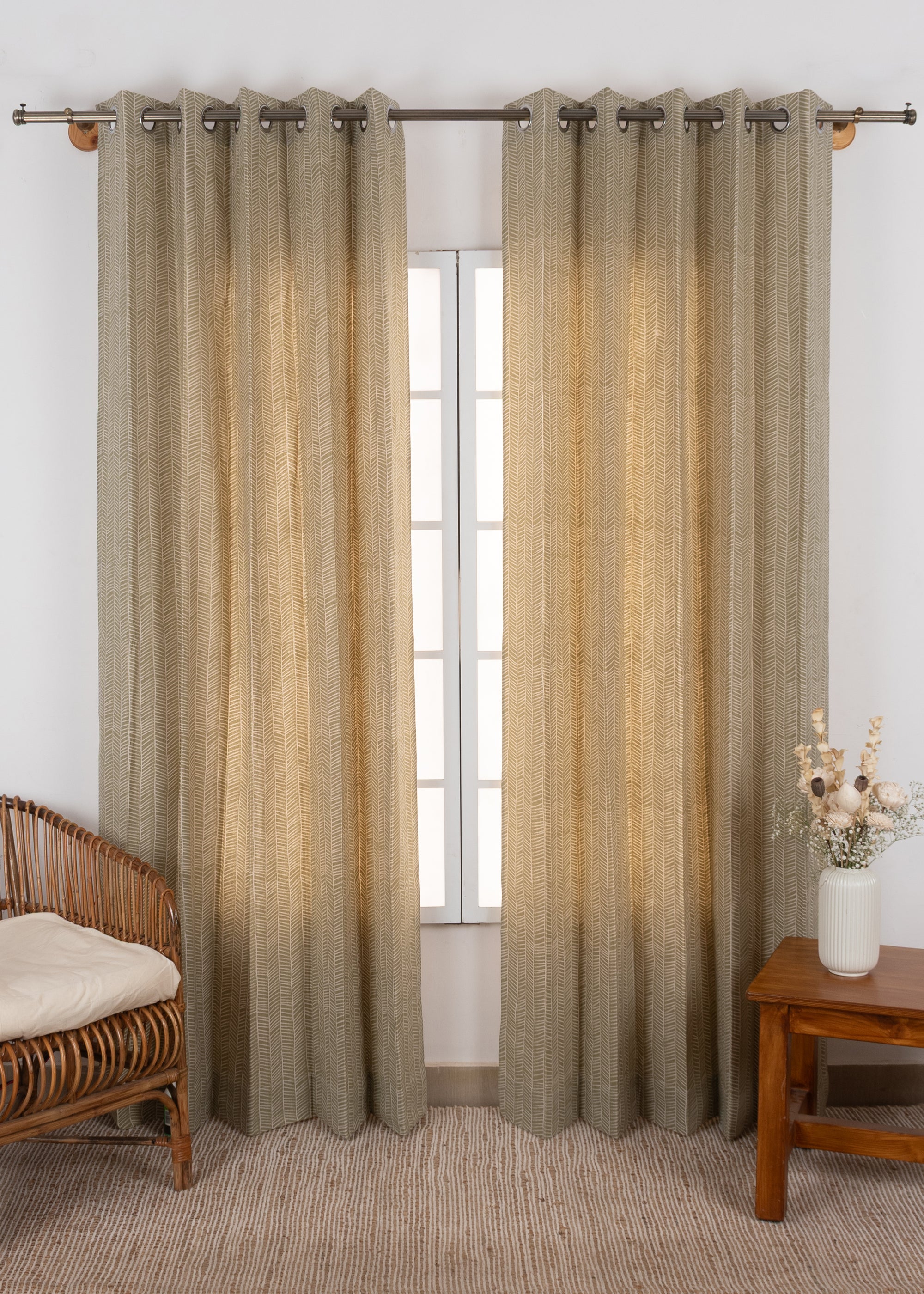 Rustle 100% cotton Geometric Style curtain for Living Room and Bedroom - Room darkening - Single Piece
