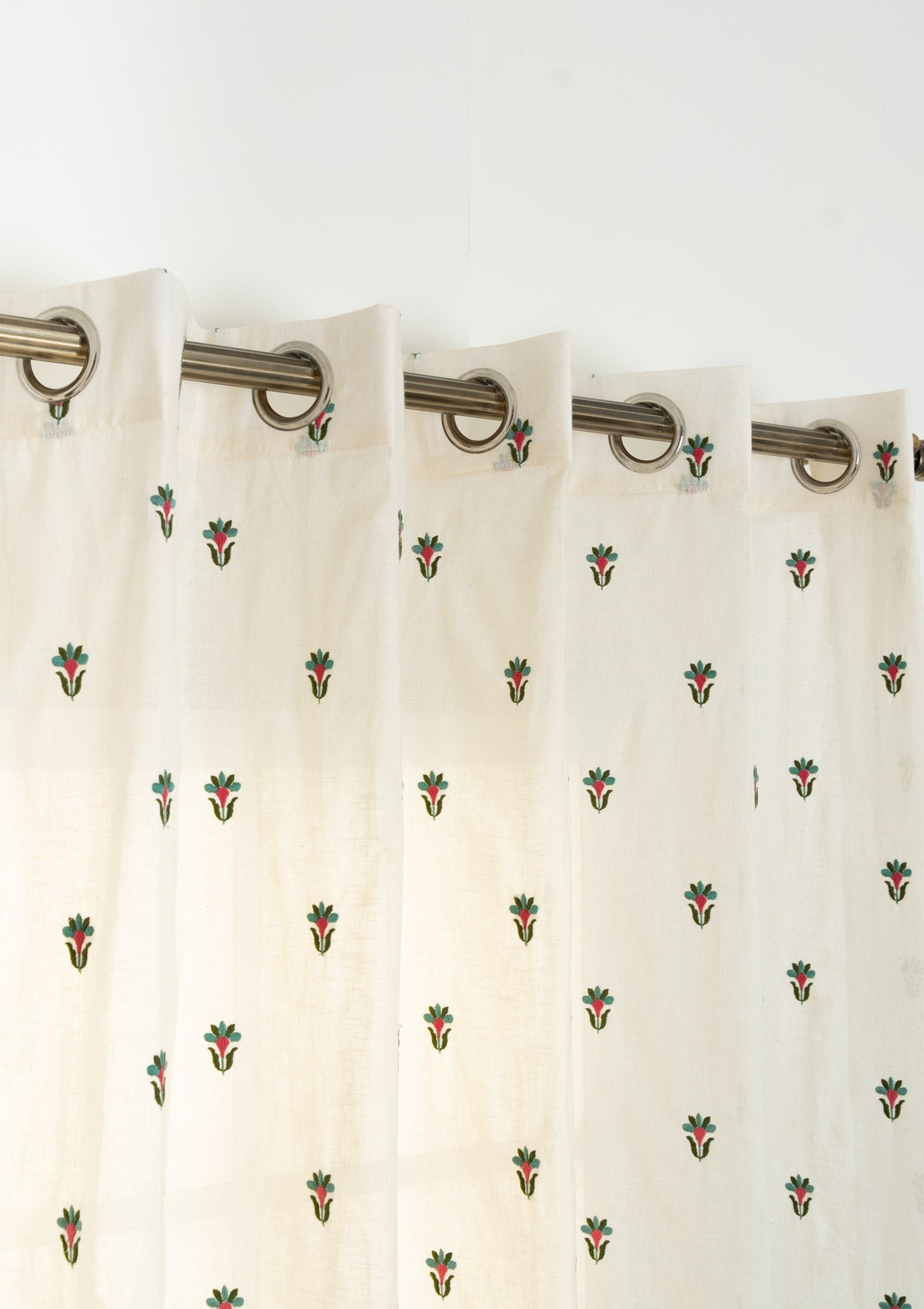 Emerald floral embroidered 100% cotton sheer curtain for living room - Light filtering - White - Single Panel