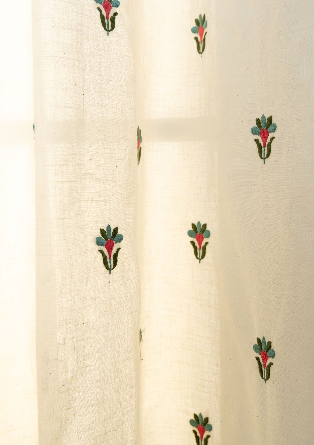 Emerald floral embroidered 100% cotton sheer curtain for living room - Light filtering - White - Single Panel