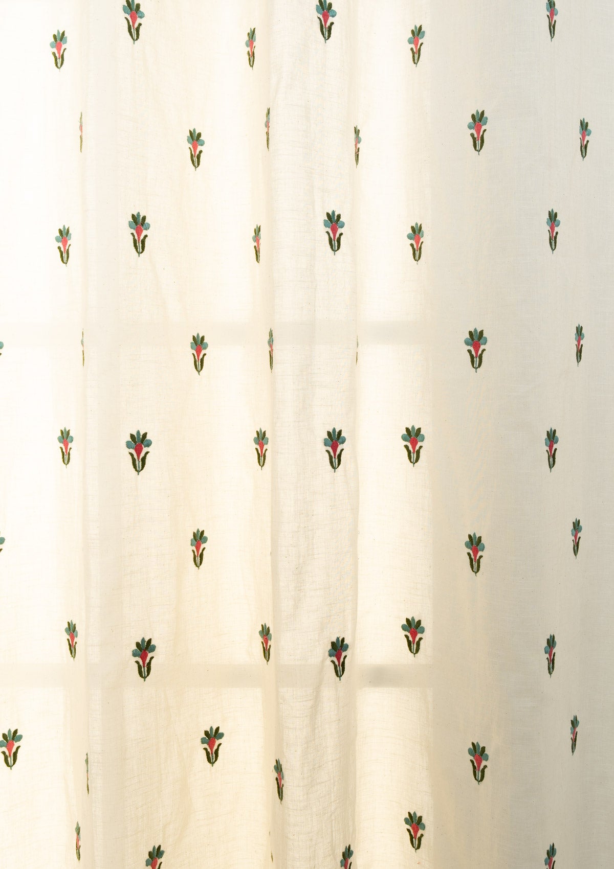 Emerald floral embroidered 100% cotton sheer curtain for living room - Light filtering - White - Single Panel