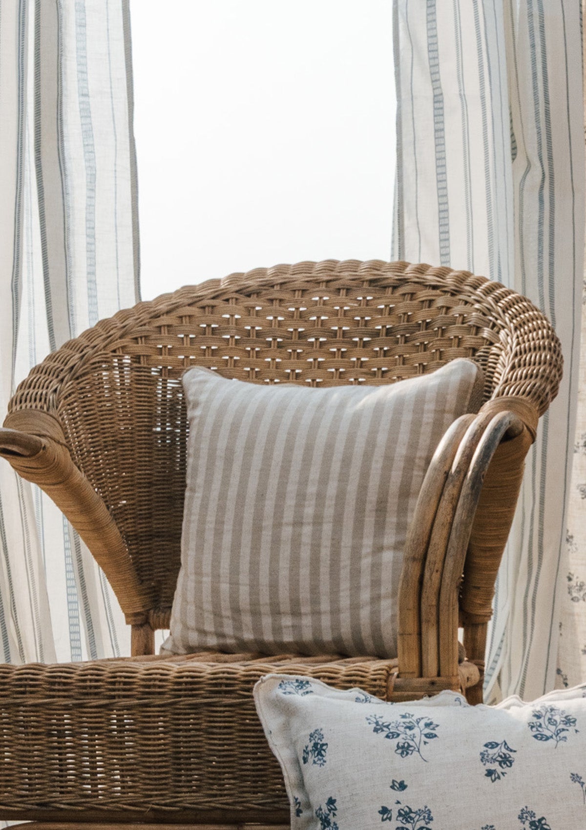 loom-minimal-design-100-cotton-cushion-cover-for-sofa-grey