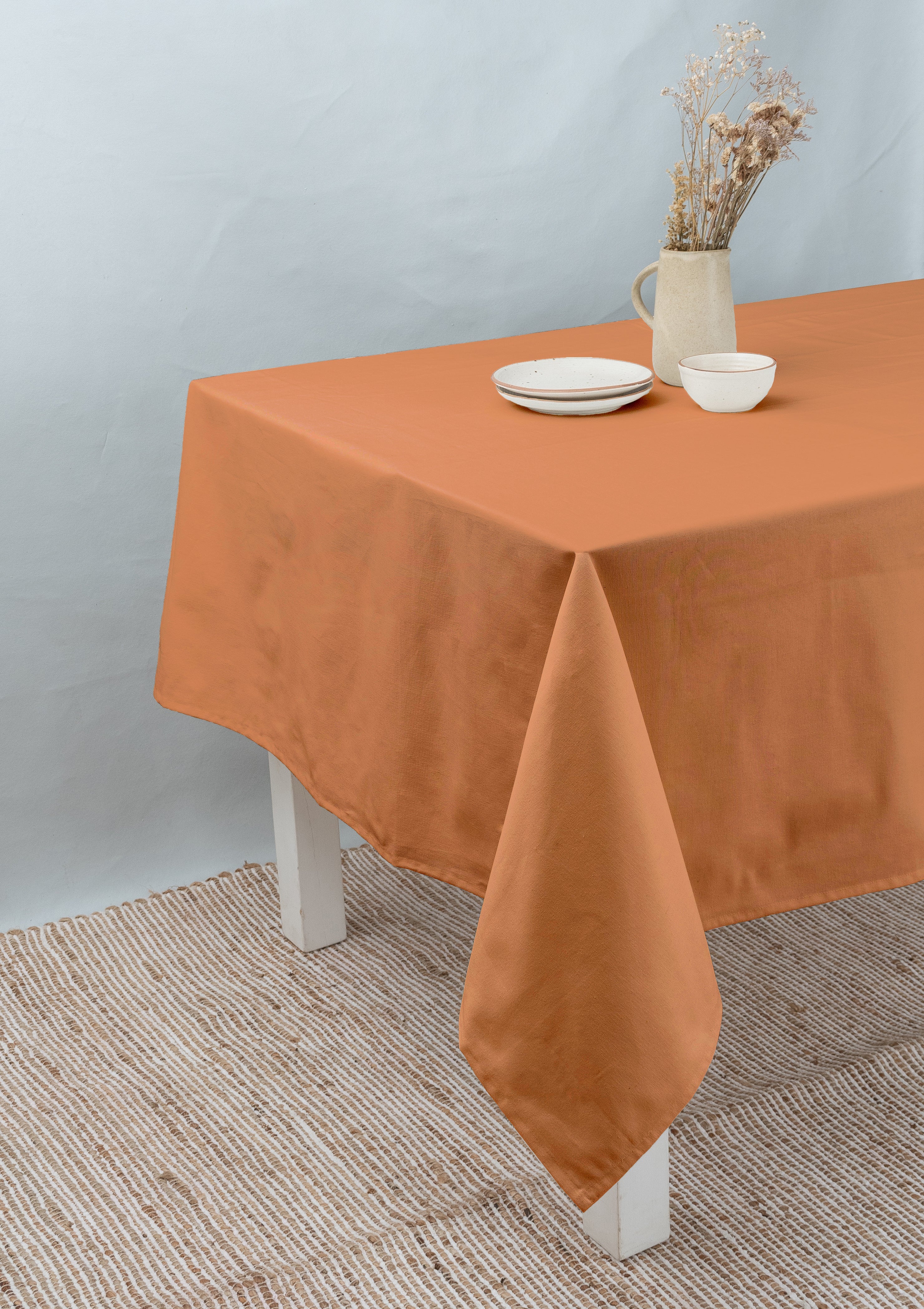 Solid 100% cotton customisable table cloth for dining - Orange