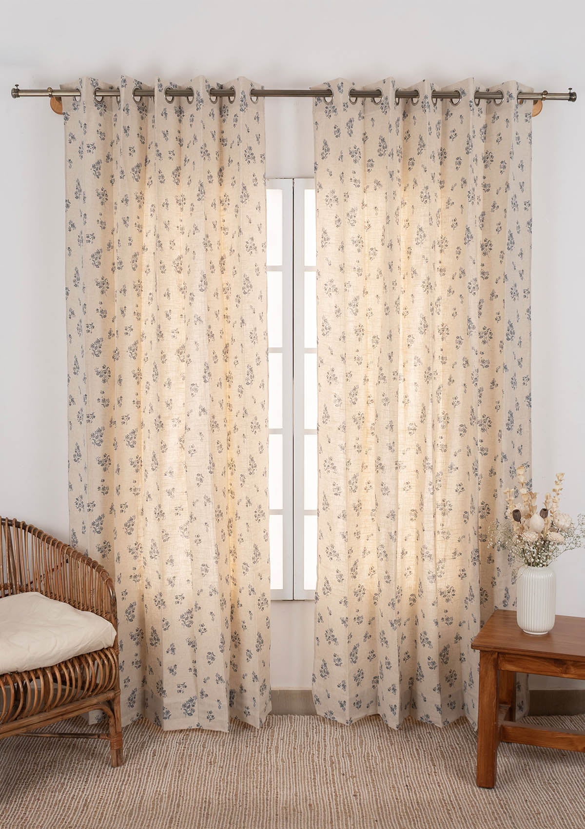 Whisper 100% cotton floral curtain for living room - Room darkening - Blue - Single Piece