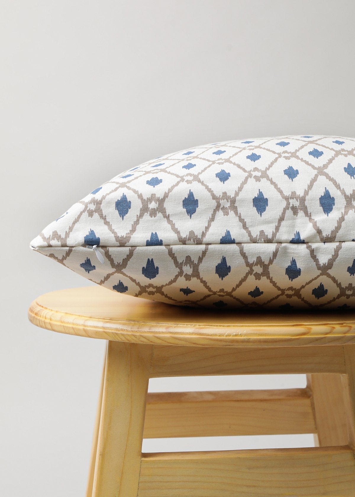 Diamond yard 100% cotton customisable geometric cushion cover for sofa - Blue