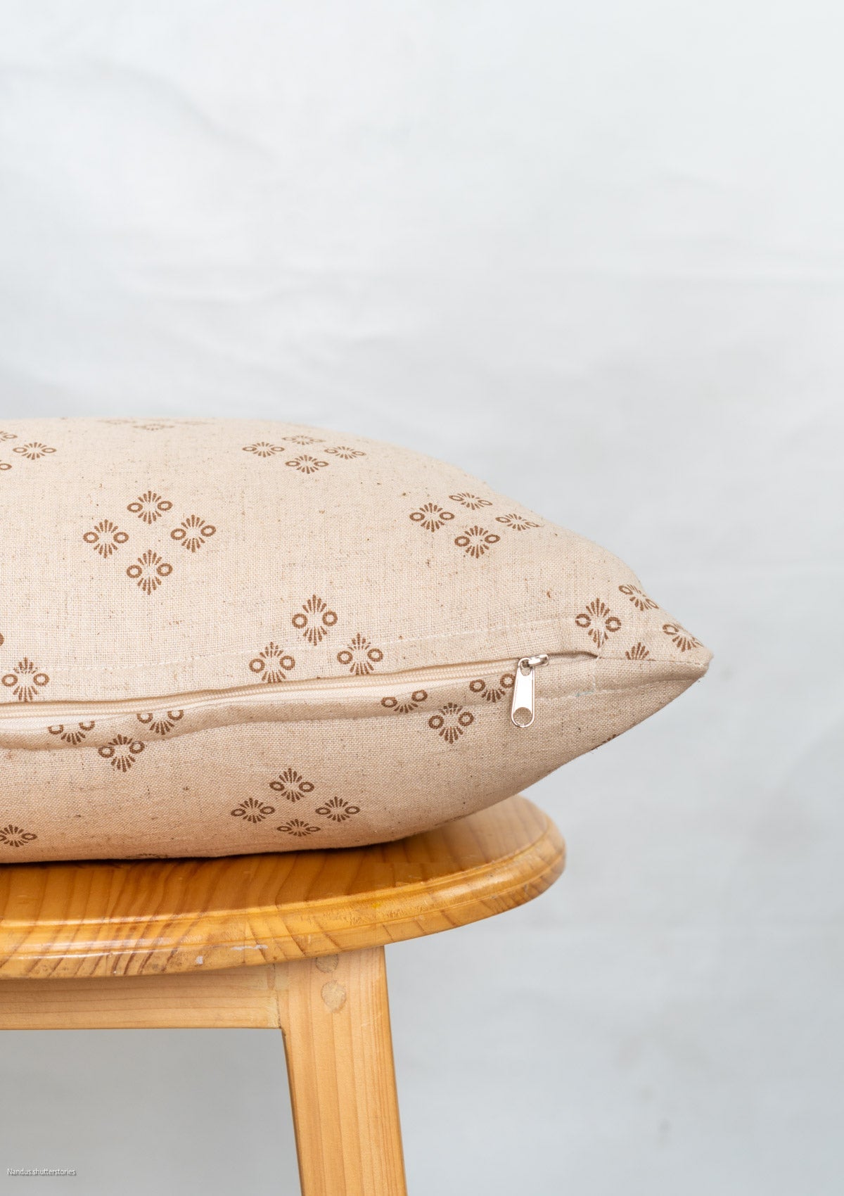 Harvest linen minimal design cushion cover for sofa - Brown