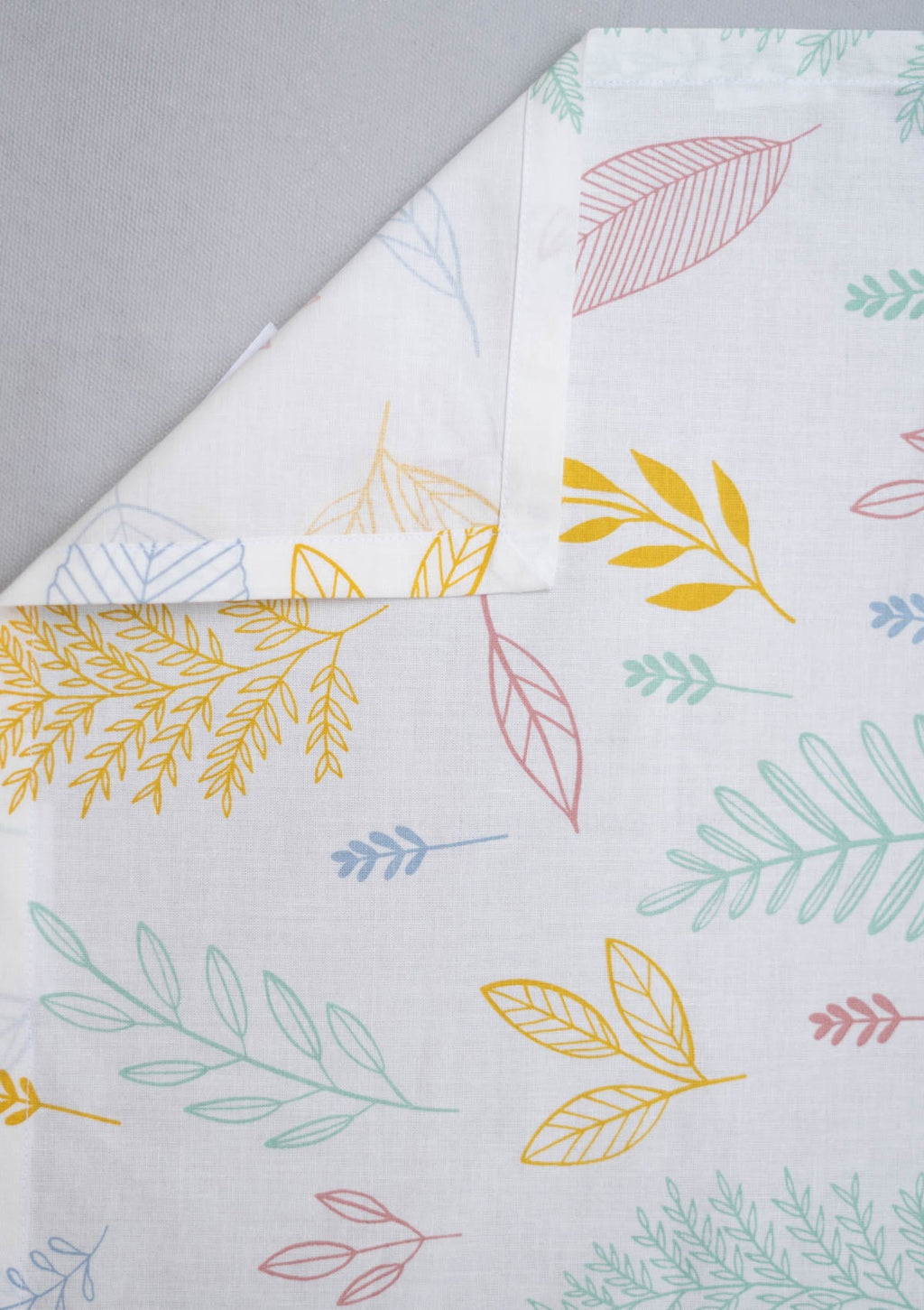 Rustling Leaves in Many Hues 100% cotton Flat sheet with pillow covers - Multicolor