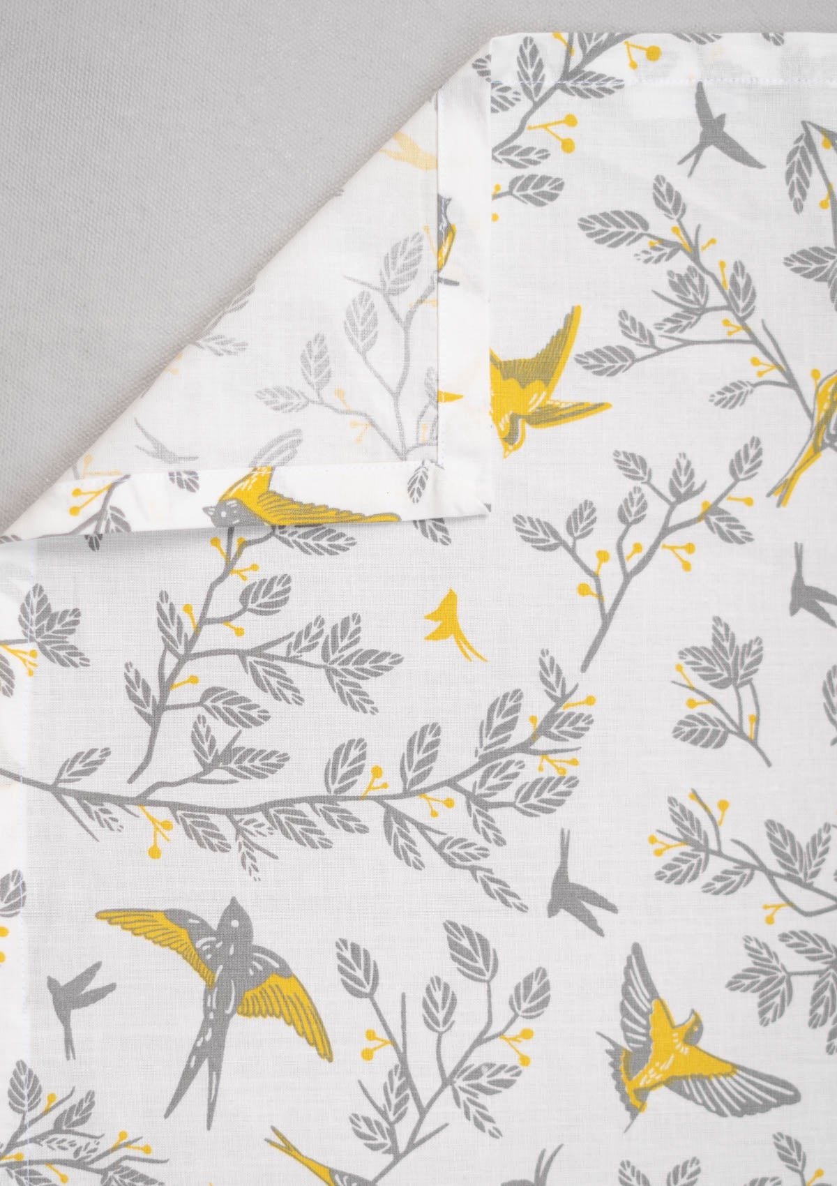 Fluttering Swallows floral prints 100% cotton Flat sheet with pillow covers