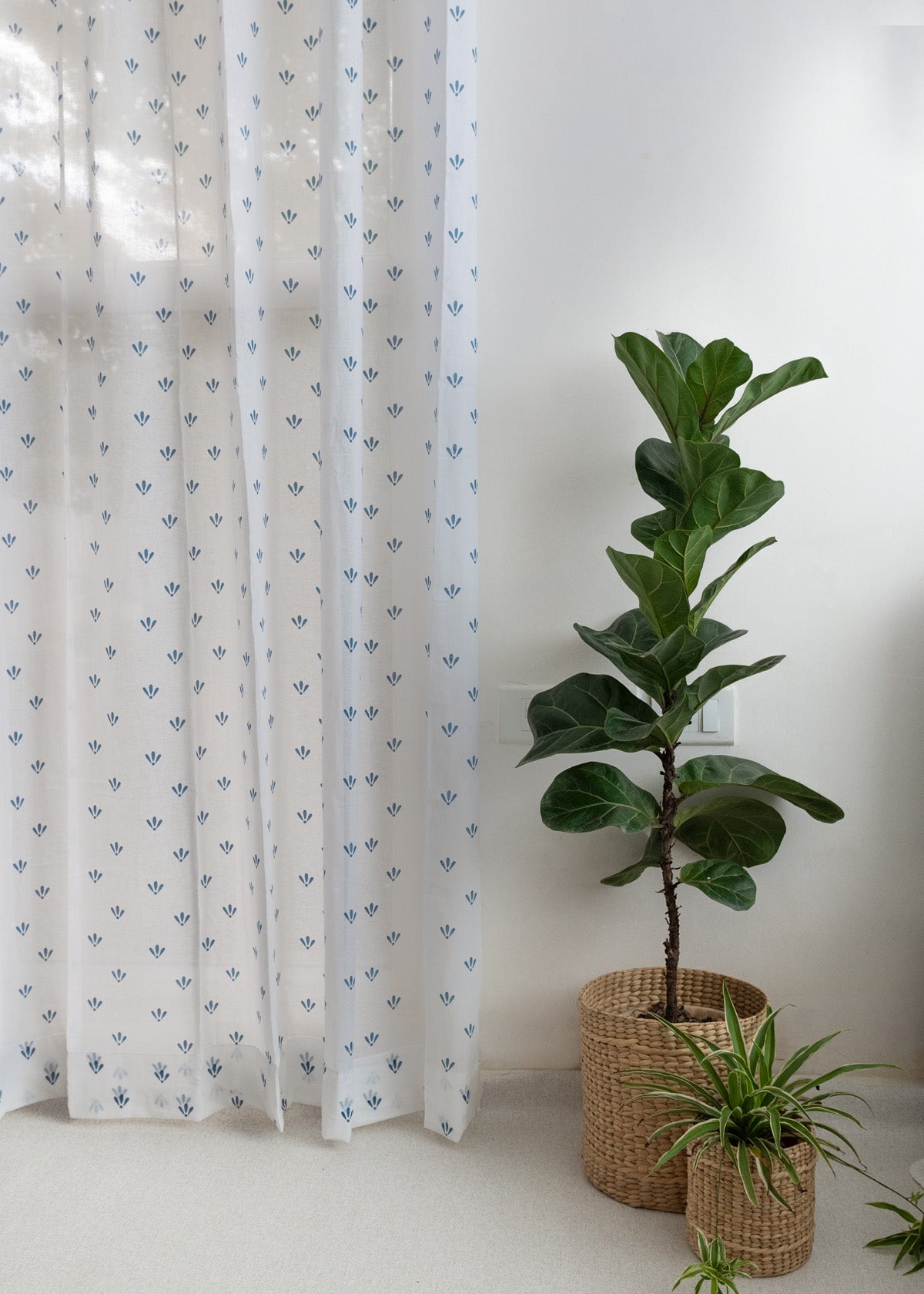 Aniseed 100% Customizable Cotton floral sheer curtain for living room - Light filtering - Indigo