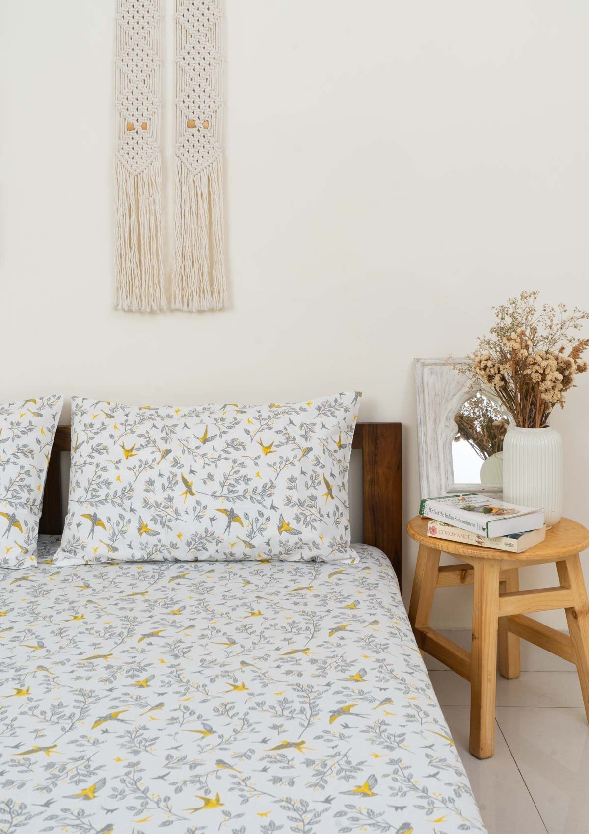 Fluttering Swallows floral prints 100% cotton Flat sheet with pillow covers