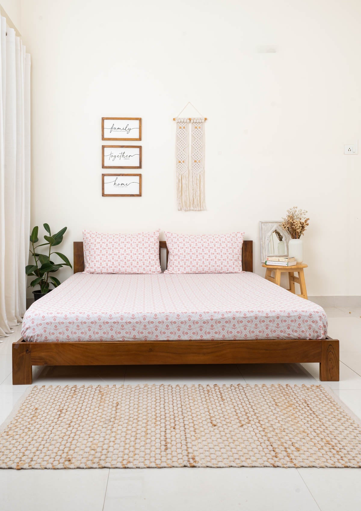 Moroccon printed 100% cotton Flat sheet with pillow covers - Blush