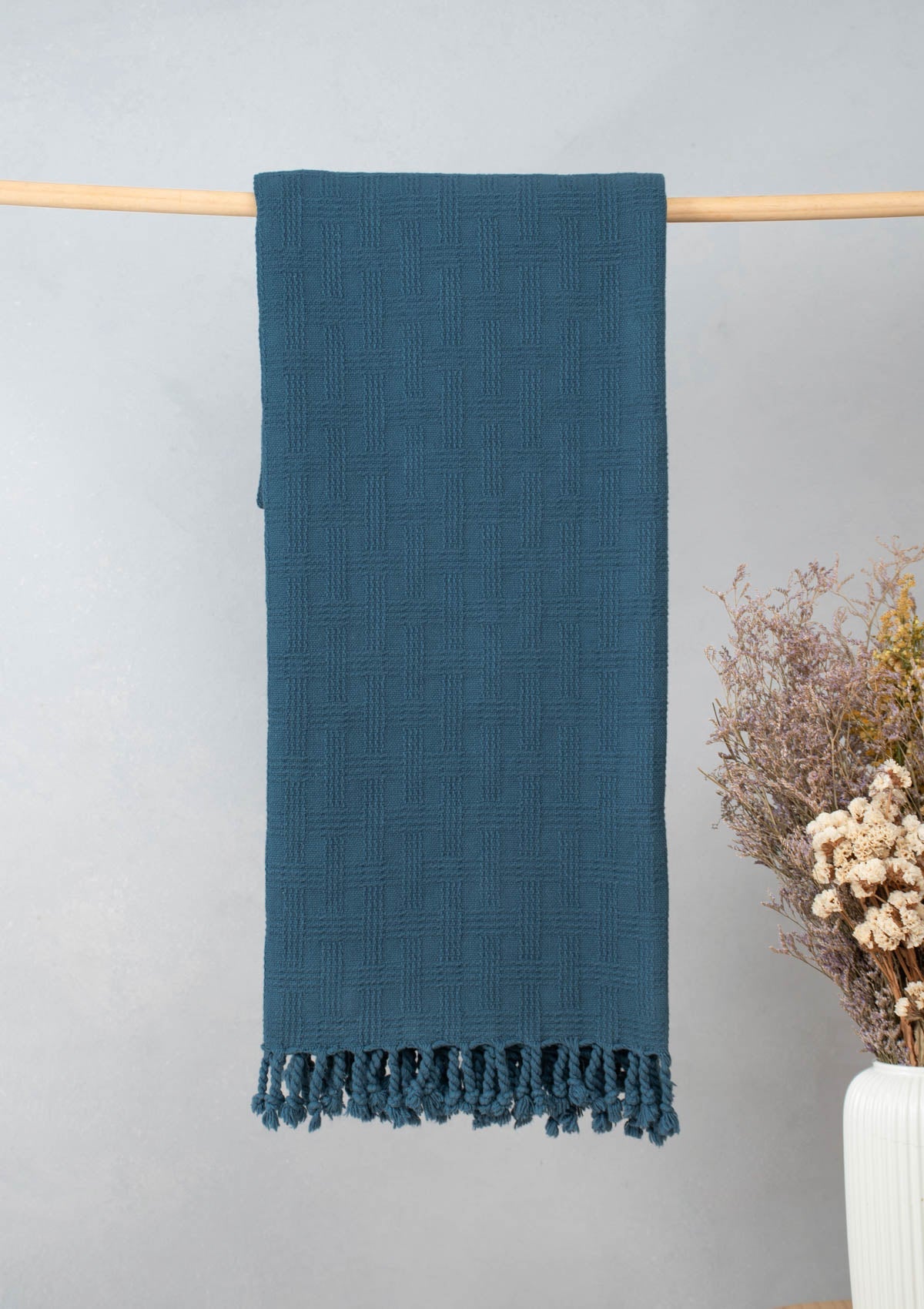 Yarn dyed and woven 100% cotton Textured Solid Throw - Royal blue