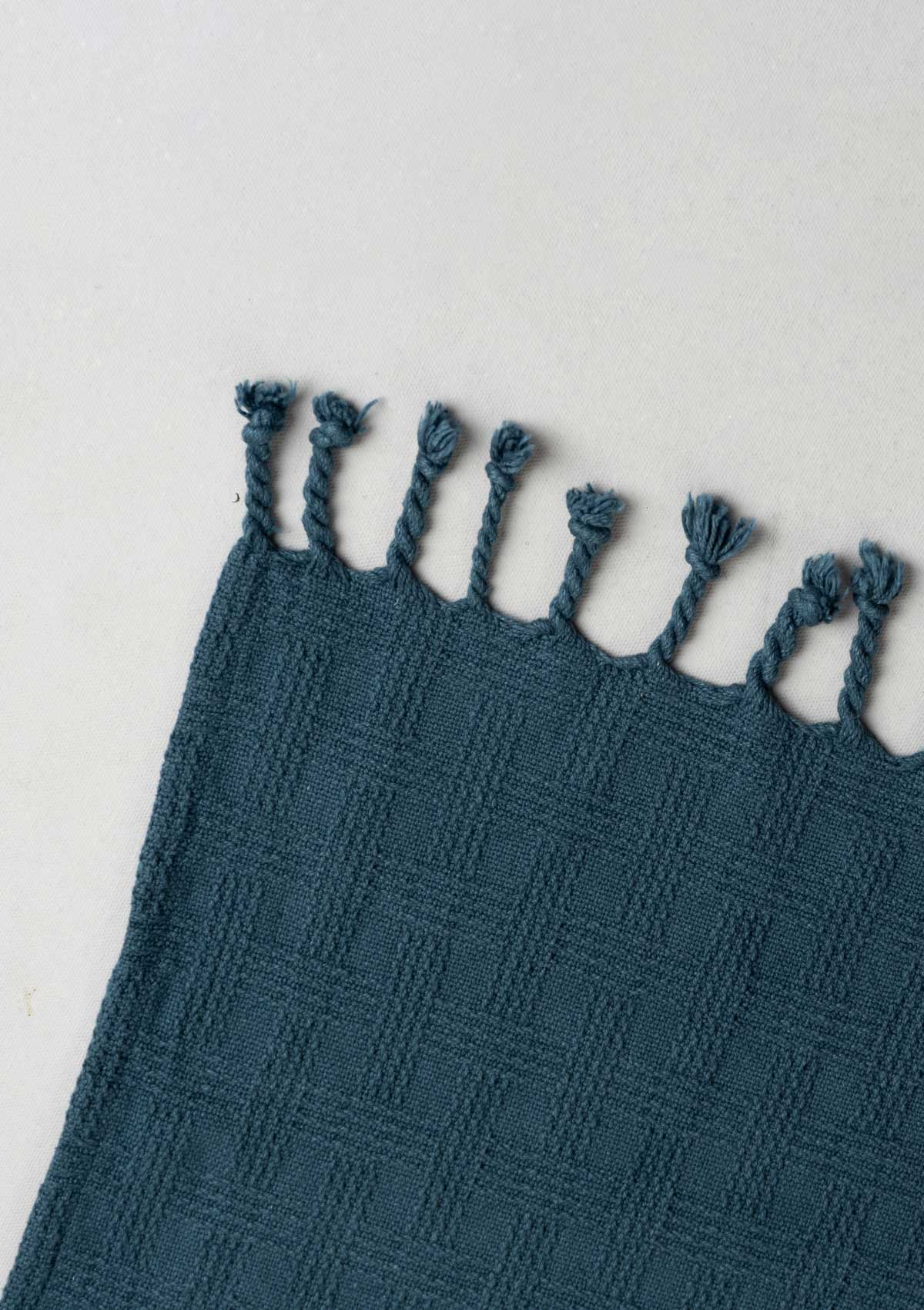 Yarn dyed and woven 100% cotton Textured Solid Throw - Royal blue