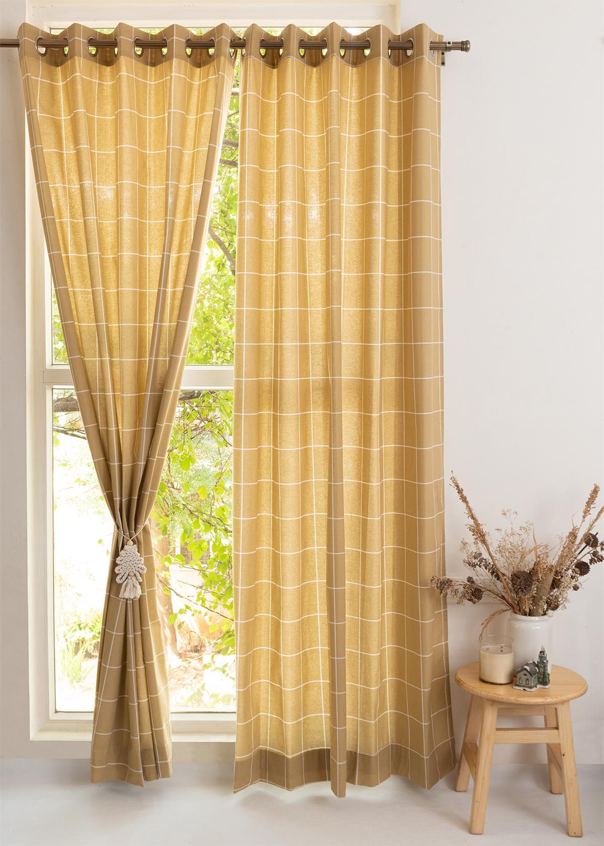 Cabin Checks geometric prints 100% cotton curtain for living room - Room darkening - Brown - Single panel