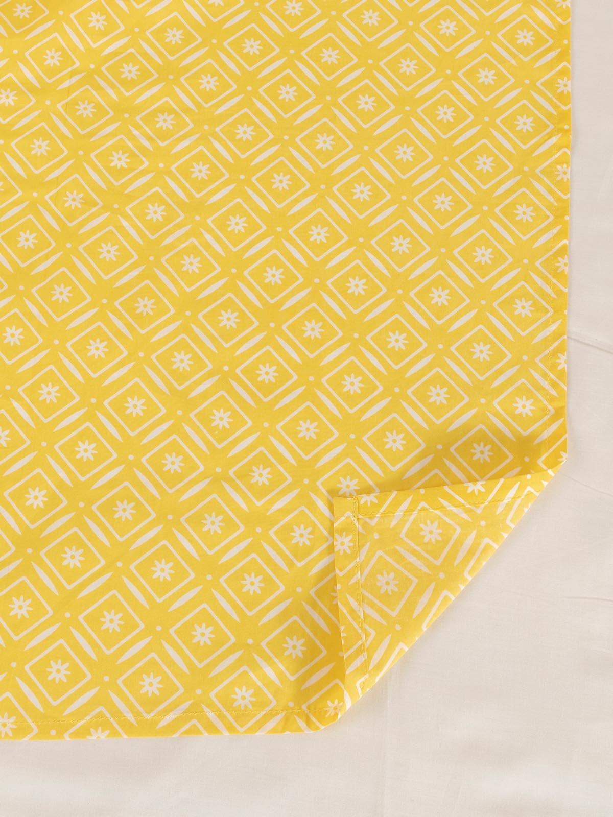 Daisy Fields minimal Printed 100% Cotton Flat Sheet with pillow covers - Yellow