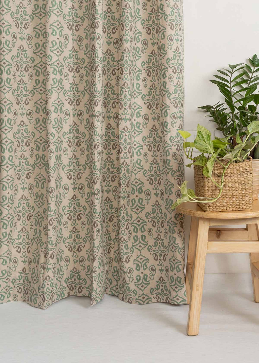 Spice Route geometric printed 100% cotton curtain for bed room - Room darkening - Multicolor - Single Panel