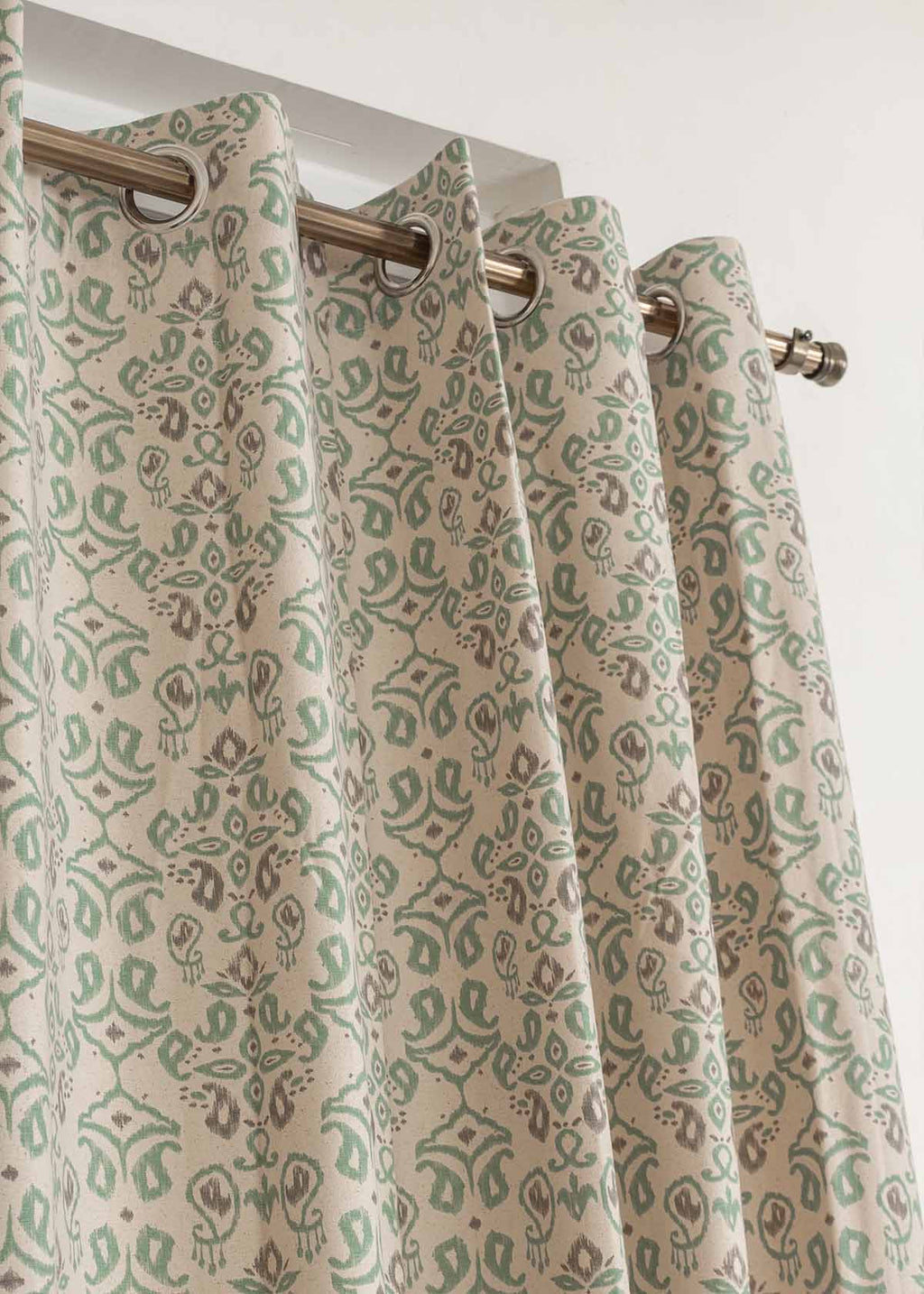 Spice Route geometric printed 100% cotton curtain for bed room - Room darkening - Multicolor - Single Panel