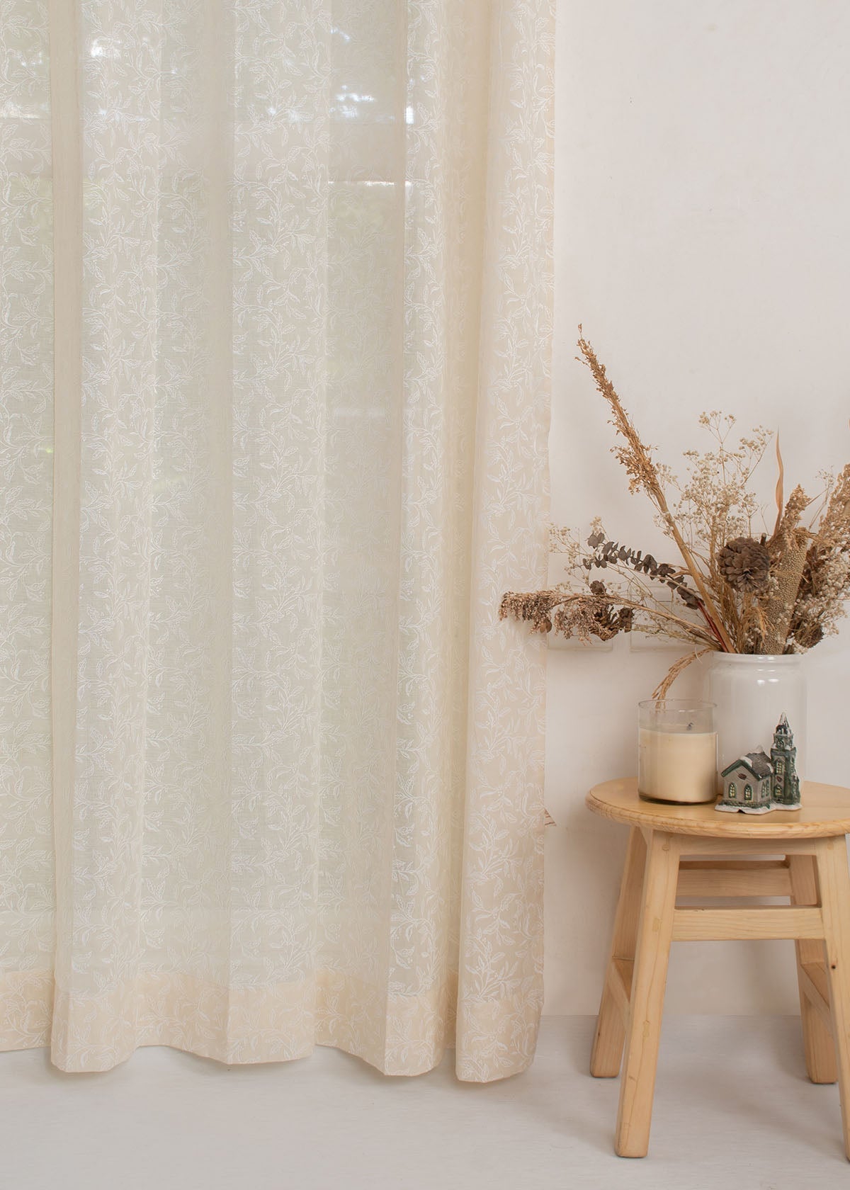 Trailing Berries 100% Cotton Sheer minimal curtain for Living room - Light filtering - Cream - Pack of 1